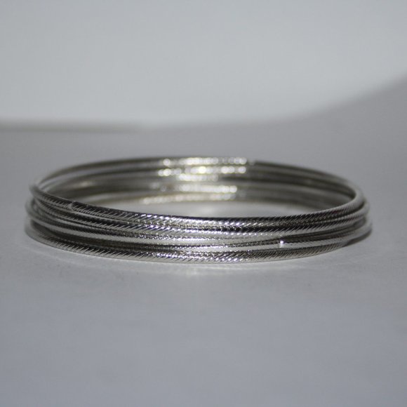 Bundle of pretty nwot silver bangle braceletes